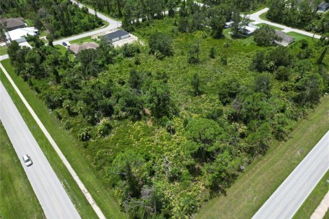 Terreno en venta en North Port, Florida № 1679644 - foto 1