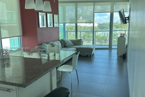 Condo in Miami, Florida, 2 bedrooms  № 1982242