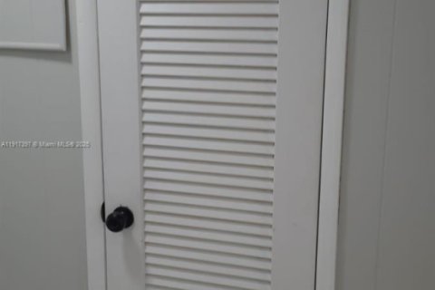 Condominio en alquiler en West Palm Beach, Florida, 1 dormitorio, 57.13 m2 № 1973521 - foto 10