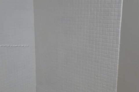 Condominio en alquiler en West Palm Beach, Florida, 1 dormitorio, 57.13 m2 № 1973521 - foto 9