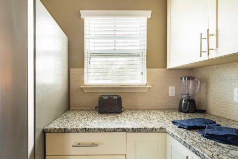 Touwnhouse à vendre à Kissimmee, Floride: 4 chambres, 157.38 m2 № 2291130 - photo 14