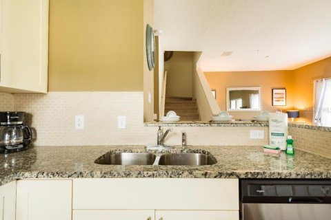 Touwnhouse à vendre à Kissimmee, Floride: 4 chambres, 157.38 m2 № 2291130 - photo 13