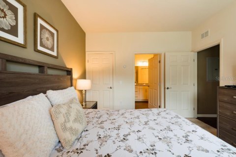 Touwnhouse à vendre à Kissimmee, Floride: 4 chambres, 157.38 m2 № 2291130 - photo 17