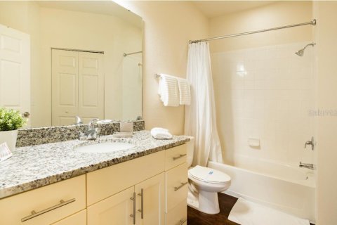 Touwnhouse à vendre à Kissimmee, Floride: 4 chambres, 157.38 m2 № 2291130 - photo 18