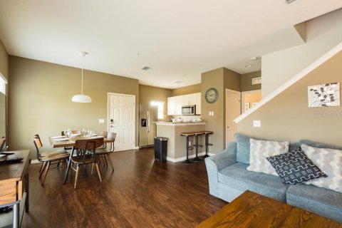 Touwnhouse à vendre à Kissimmee, Floride: 4 chambres, 157.38 m2 № 2291130 - photo 8