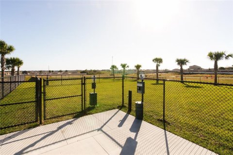 Townhouse in Davenport, Florida 3 bedrooms, 128.02 sq.m. № 2394008 - photo 18