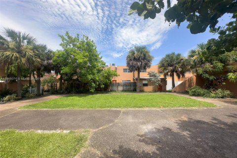 Touwnhouse à vendre à Lauderhill, Floride: 2 chambres, 101.82 m2 № 1850516 - photo 24