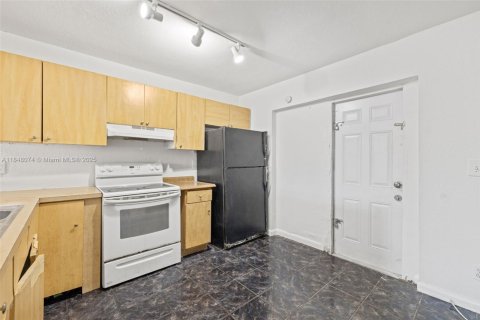 Touwnhouse à vendre à Lauderhill, Floride: 2 chambres, 101.82 m2 № 1850516 - photo 9