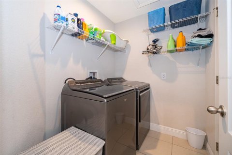 Casa en venta en Sanford, Florida, 5 dormitorios, 225.2 m2 № 1775017 - foto 26
