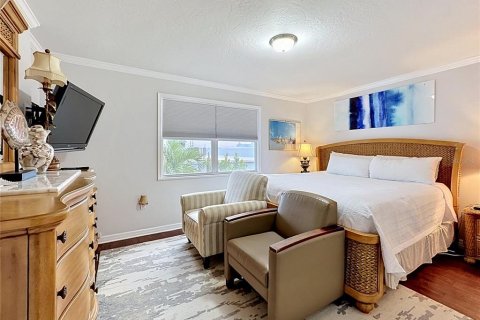 Duplex in Holmes Beach, Florida 2 bedrooms, 97.55 sq.m. № 2167386 - photo 10