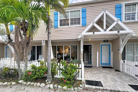 Duplex in Holmes Beach, Florida 2 bedrooms, 97.55 sq.m. № 2167386