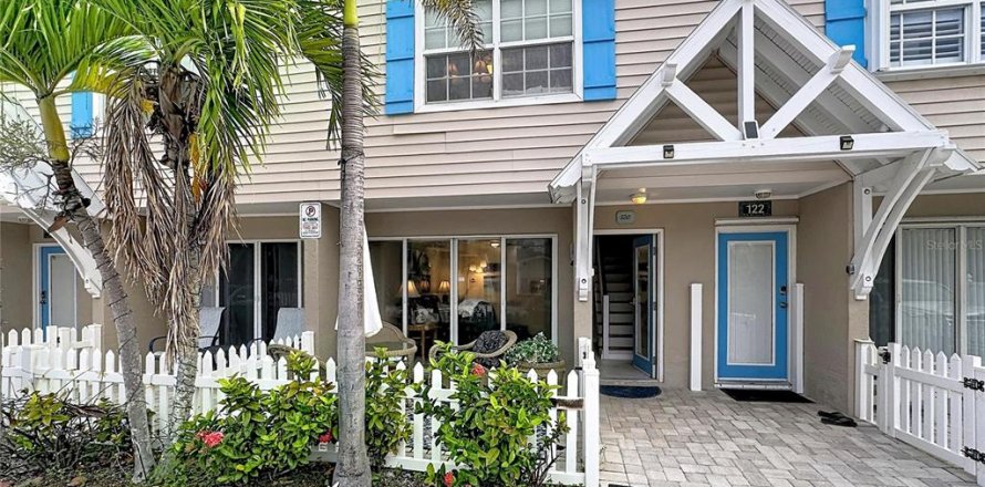 Duplex in Holmes Beach, Florida 2 bedrooms, 97.55 sq.m. № 2167386
