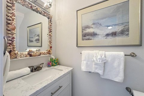 Duplex in Holmes Beach, Florida 2 bedrooms, 97.55 sq.m. № 2167386 - photo 19