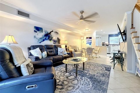 Duplex in Holmes Beach, Florida 2 bedrooms, 97.55 sq.m. № 2167386 - photo 15