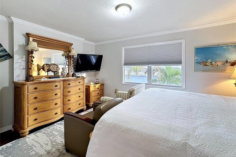 Duplex in Holmes Beach, Florida 2 bedrooms, 97.55 sq.m. № 2167386 - photo 24