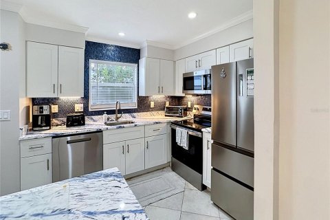 Duplex in Holmes Beach, Florida 2 bedrooms, 97.55 sq.m. № 2167386 - photo 17