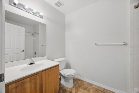 Condo in Kissimmee, Florida, 3 bedrooms № 2394391 - photo 19
