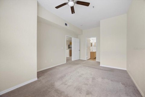 Condo in Kissimmee, Florida, 3 bedrooms № 2394391 - photo 11