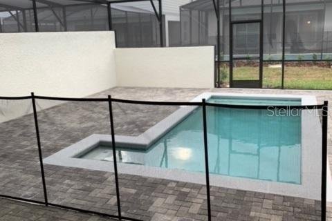 Adosado en venta en Clermont, Florida, 5 dormitorios, 213.68 m2 № 1718450 - foto 16