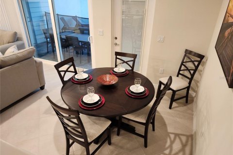 Adosado en venta en Clermont, Florida, 5 dormitorios, 213.68 m2 № 1718450 - foto 4