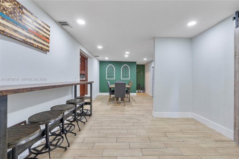 Купить виллу или дом в Холливуд, Флорида 3 спальни, 163.6м2, № 2033979 - фото 9