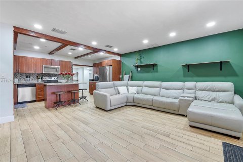 Купить виллу или дом в Холливуд, Флорида 3 спальни, 163.6м2, № 2033979 - фото 6