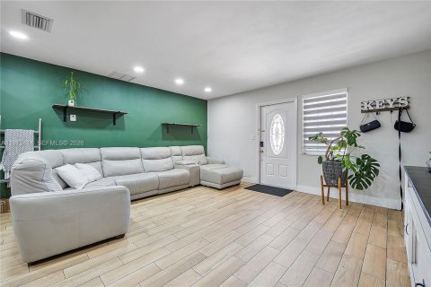 Купить виллу или дом в Холливуд, Флорида 3 спальни, 163.6м2, № 2033979 - фото 5