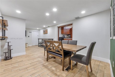 Купить виллу или дом в Холливуд, Флорида 3 спальни, 163.6м2, № 2033979 - фото 11