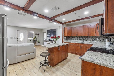 Купить виллу или дом в Холливуд, Флорида 3 спальни, 163.6м2, № 2033979 - фото 14