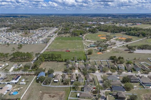 House in Dade City, Florida 4 bedrooms, 258.73 sq.m. № 2135821 - photo 2