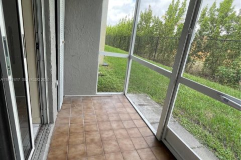 Condominio en venta en Miami, Florida, 2 dormitorios, 84.73 m2 № 1999952 - foto 18
