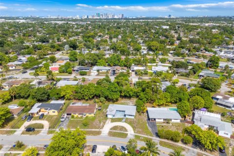 Casa en venta en Fort Lauderdale, Florida, 3 dormitorios, 106.28 m2 № 1891662 - foto 27
