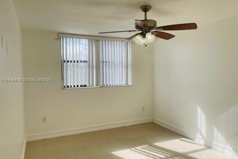 Copropriété à louer à Miami, Floride: 2 chambres, 80.45 m2 № 1971894 - photo 8