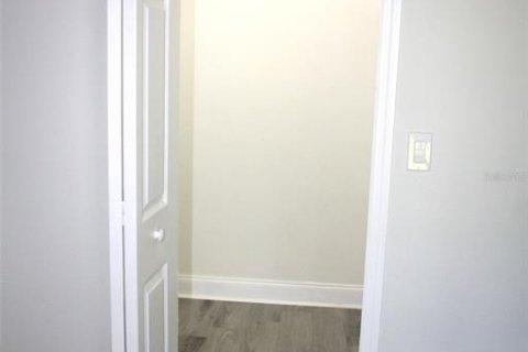 Купить виллу или дом в Киссимми, Флорида 9 комнат, 173.54м2, № 2338988 - фото 26