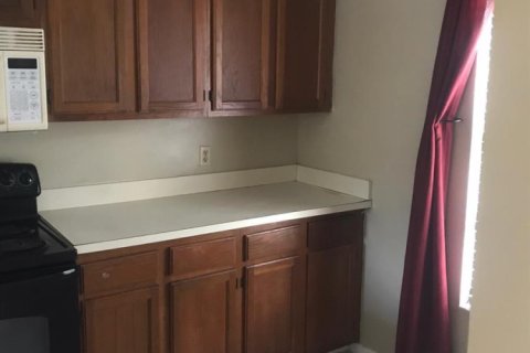 Condo in West Palm Beach, Florida, 2 bedrooms  № 2399686 - photo 2