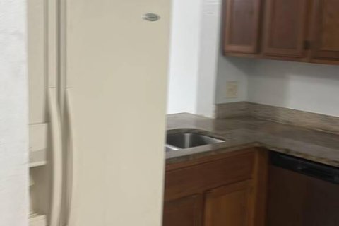 Condo in West Palm Beach, Florida, 2 bedrooms  № 2399686 - photo 4