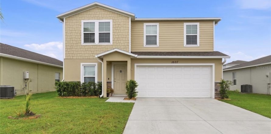 House in Sebring, Florida 5 bedrooms, 177.72 sq.m. № 2210450