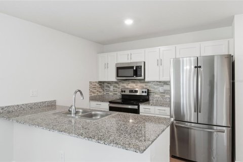 House in Sebring, Florida 5 bedrooms, 177.72 sq.m. № 2210450 - photo 23