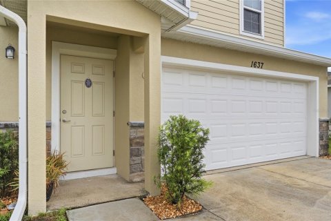 House in Sebring, Florida 5 bedrooms, 177.72 sq.m. № 2210450 - photo 15