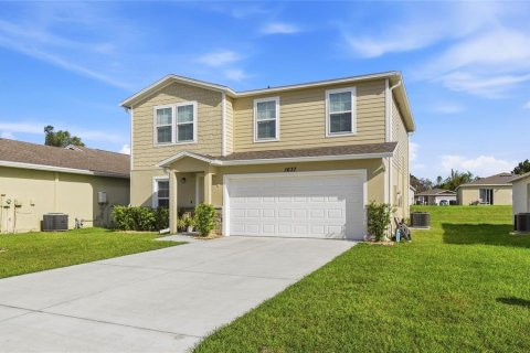 House in Sebring, Florida 5 bedrooms, 177.72 sq.m. № 2210450 - photo 5