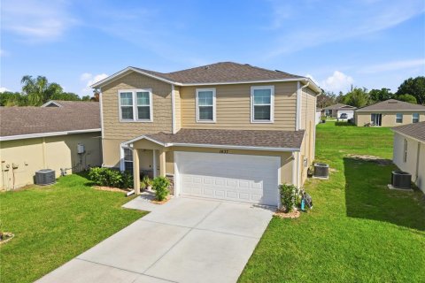House in Sebring, Florida 5 bedrooms, 177.72 sq.m. № 2210450 - photo 6