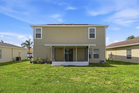 House in Sebring, Florida 5 bedrooms, 177.72 sq.m. № 2210450 - photo 8
