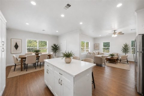 House in Orlando, Florida 4 bedrooms, 178.37 sq.m. № 2107116 - photo 10