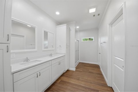 House in Orlando, Florida 4 bedrooms, 178.37 sq.m. № 2107116 - photo 18
