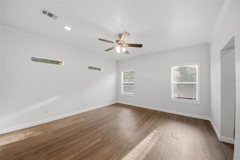 House in Orlando, Florida 4 bedrooms, 178.37 sq.m. № 2107116 - photo 16