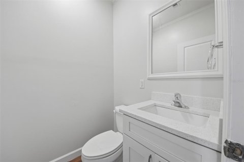 House in Orlando, Florida 4 bedrooms, 178.37 sq.m. № 2107116 - photo 15