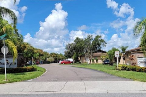 Casa en venta en Kissimmee, Florida, 2 dormitorios, 92.07 m2 № 1885513 - foto 2