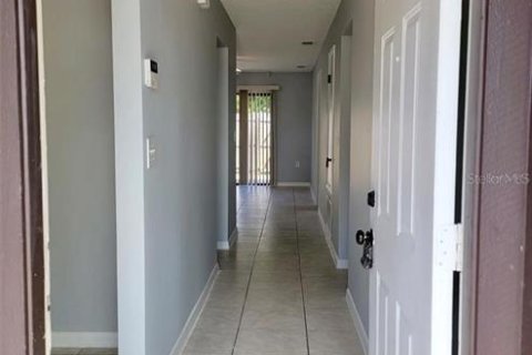 Casa en venta en Kissimmee, Florida, 2 dormitorios, 92.07 m2 № 1885513 - foto 3