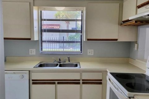 Casa en venta en Kissimmee, Florida, 2 dormitorios, 92.07 m2 № 1885513 - foto 5