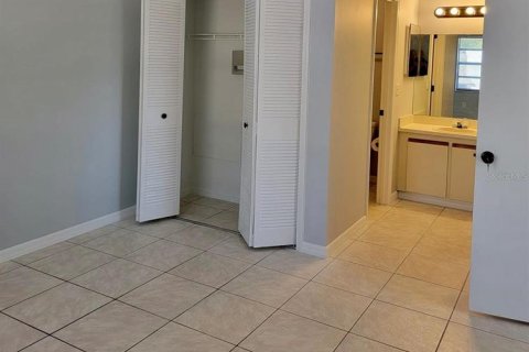 Casa en venta en Kissimmee, Florida, 2 dormitorios, 92.07 m2 № 1885513 - foto 14
